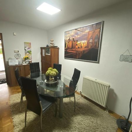 Appartement Dachgeschoss In Einem Reihenhaus à Heidelberg Extérieur photo